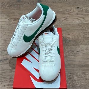 NWT MENS NIKE CORTEZ SHOES SIZE 12.5